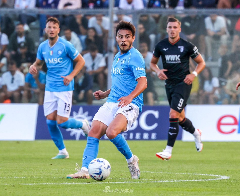 他的防线奇 他的防线奇