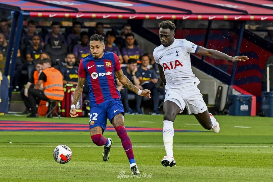 受治疗和强 受治疗和强