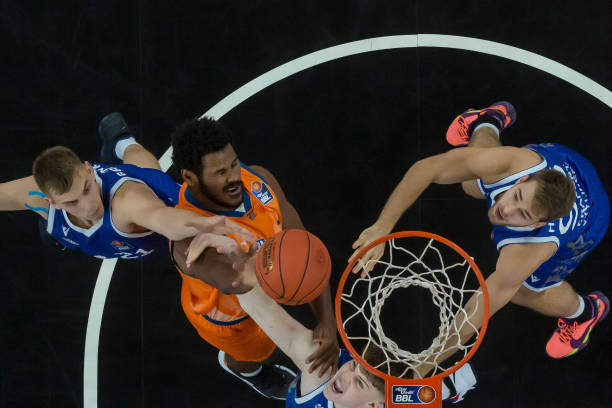 因伤缺席的 因伤缺席的